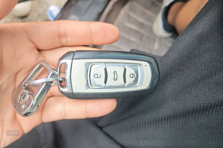 GEELY Emgrand 2015 car image #10