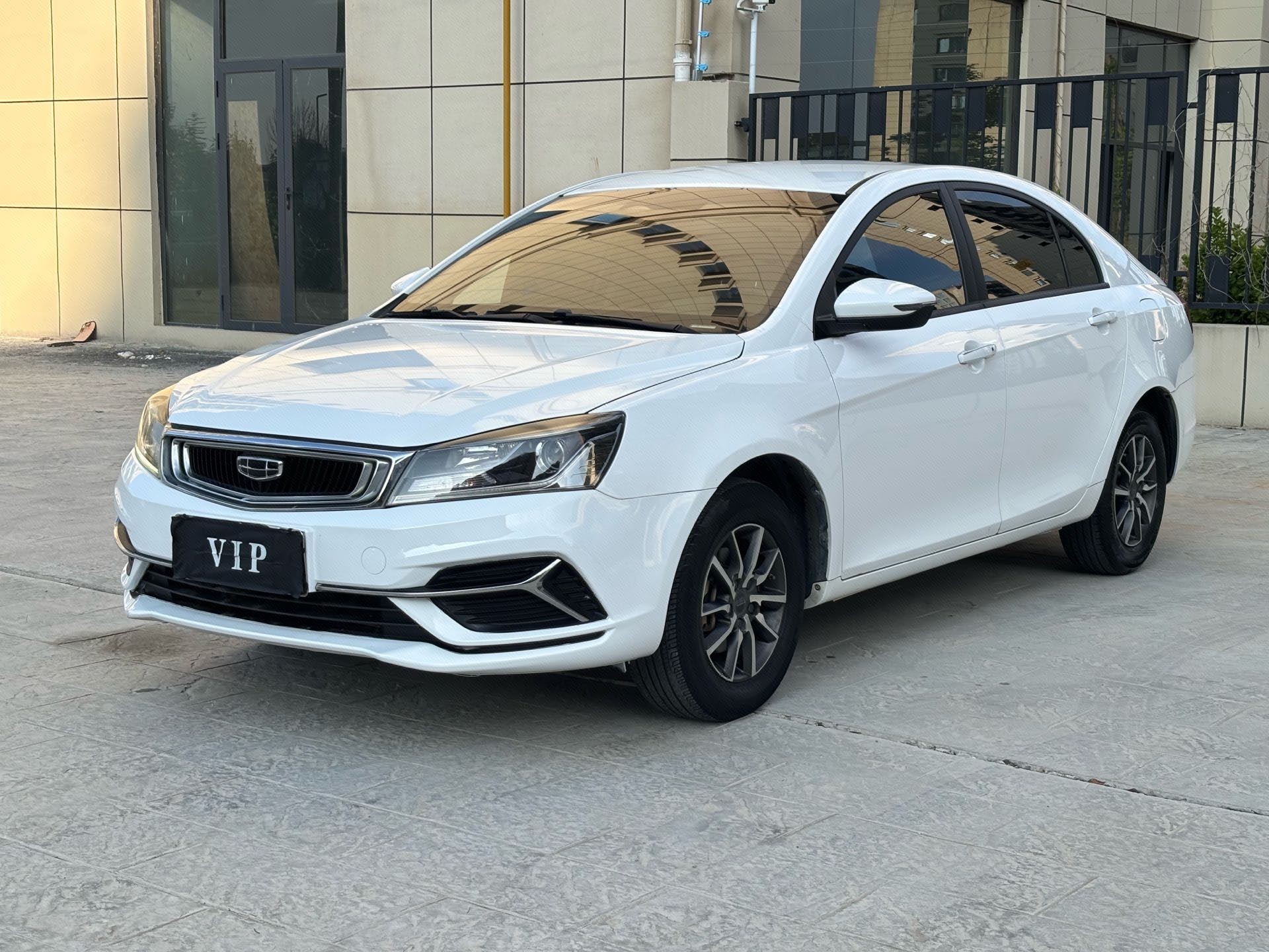 GEELY Emgrand 2019 car image 