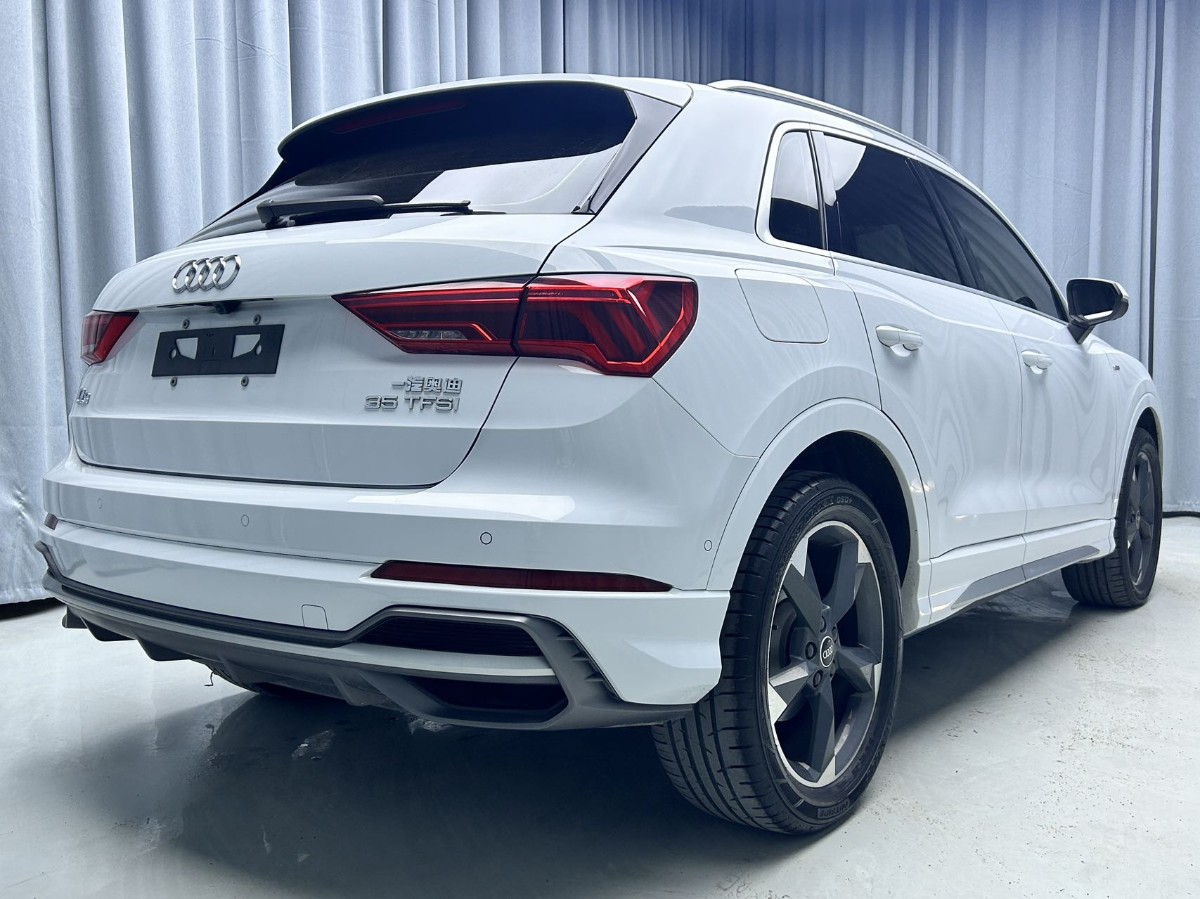Audi Q3 2022 immagine di auto #4
