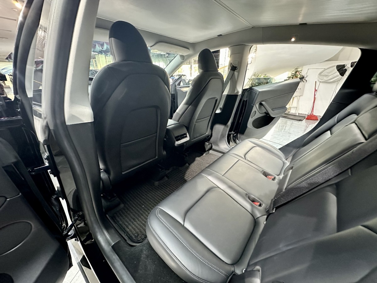 Tesla Model Y 2022 car image #9