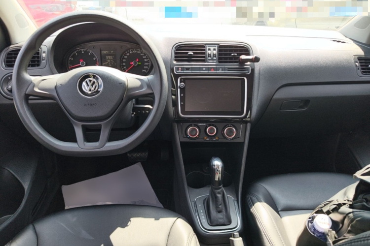Volkswagen Polo 2018 car image #11