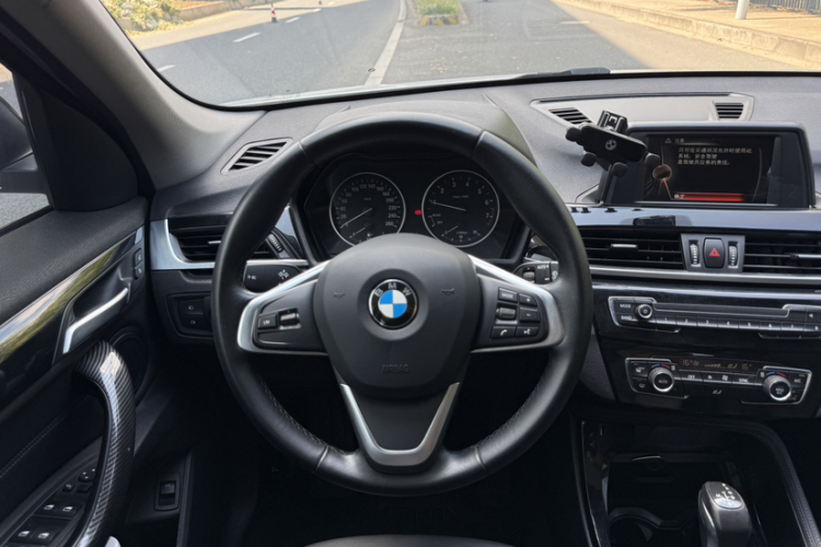 BMW X1 2017 #25 BMW X1 2017 car image #25