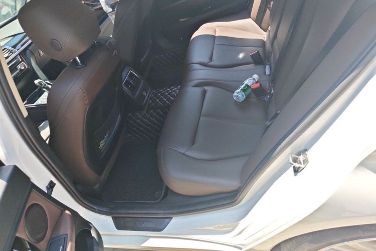 BMW 3 Series 2018 #14 BMW 3 Series 2018 car image #14