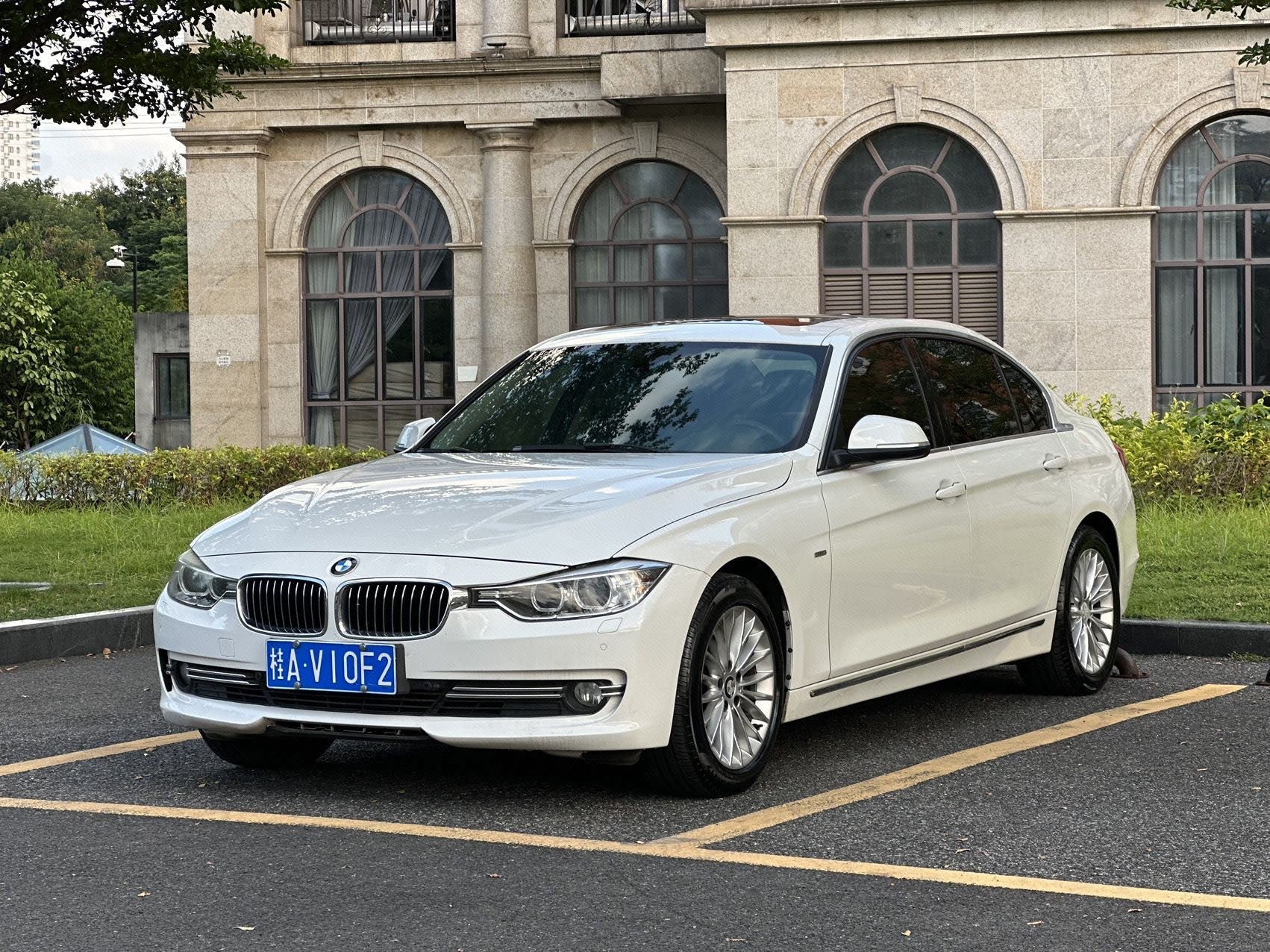BMW 3 Series 2014 car image 
