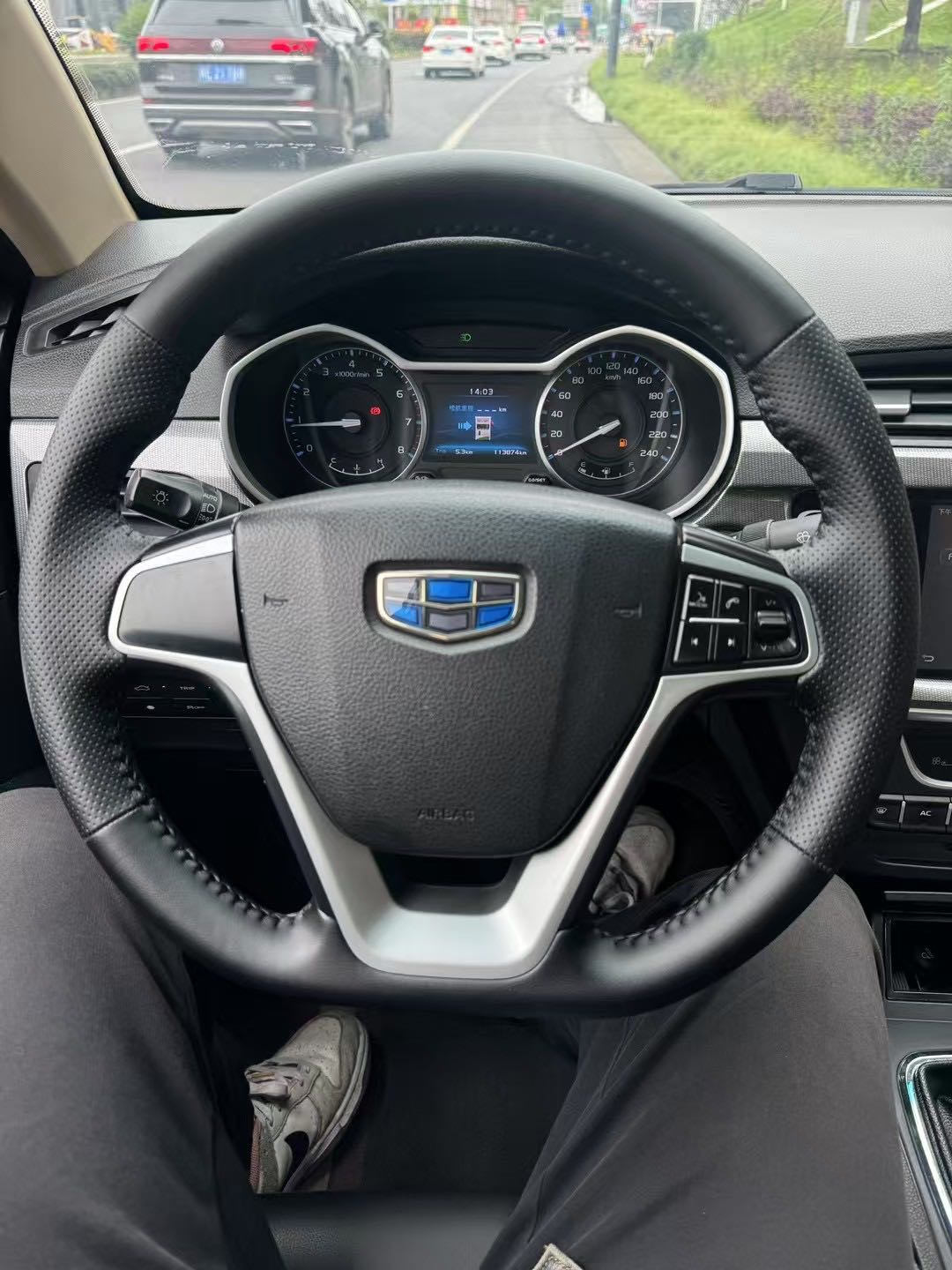 GEELY Emgrand 2018 صورة سيارة #9