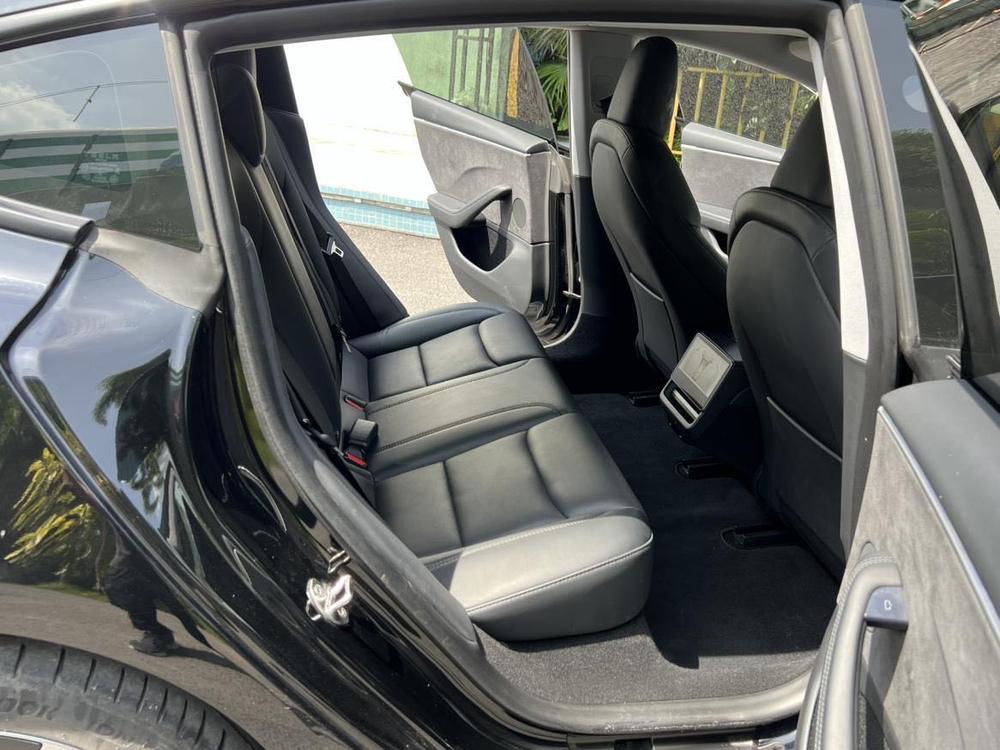 Tesla Model 3 2024 car image #9