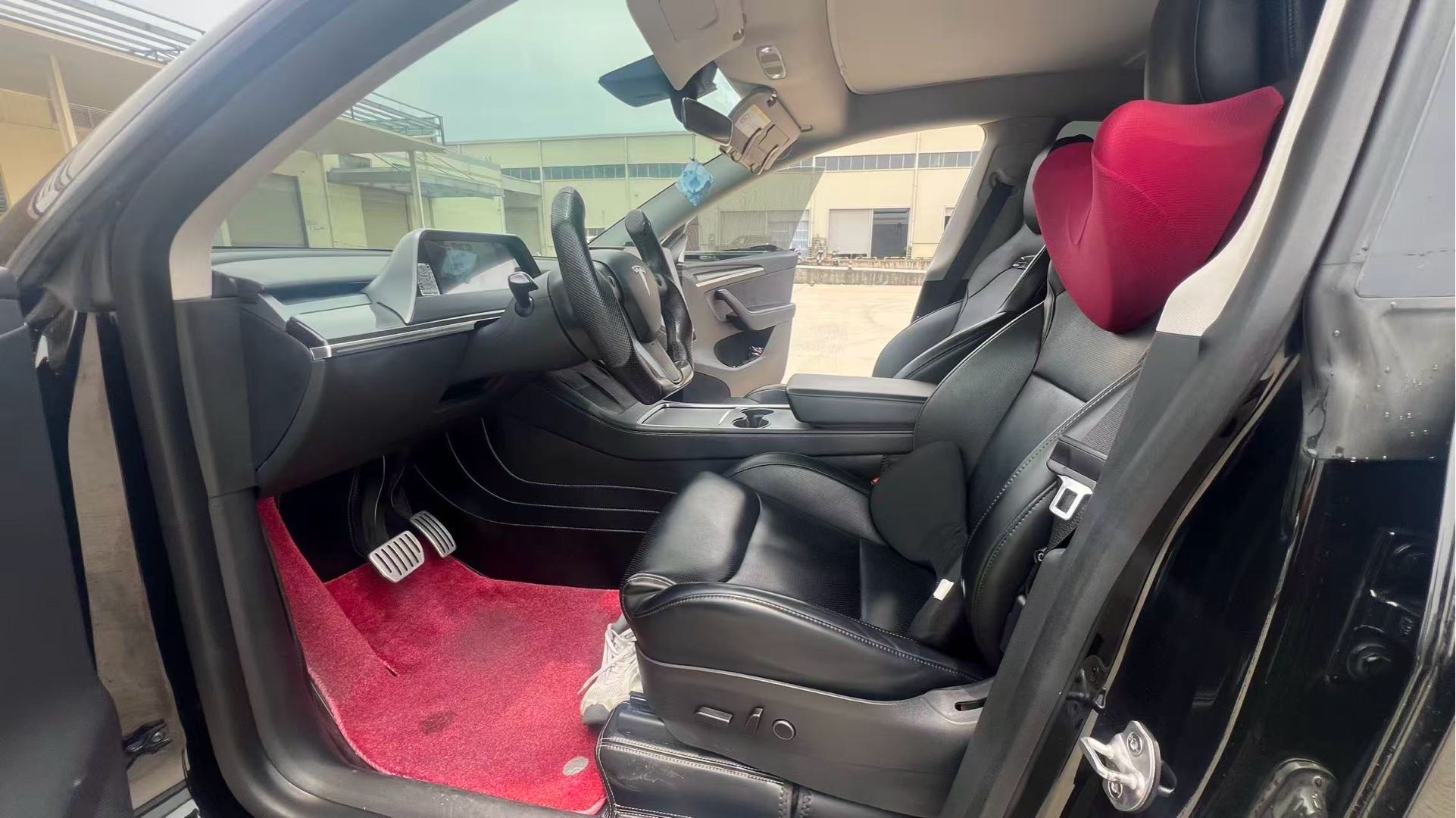 Tesla Model Y 2022 car image #6