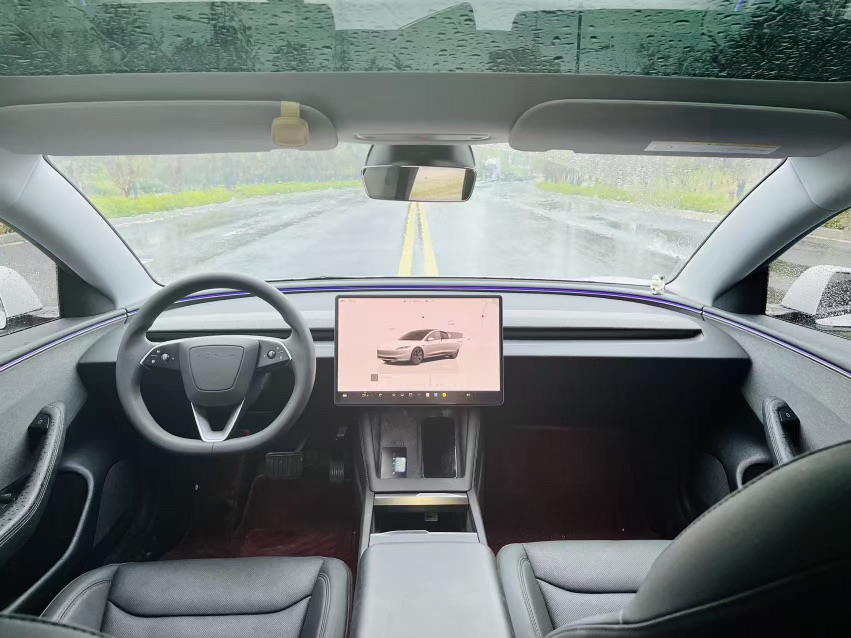 Tesla Model 3 2026 car image #7