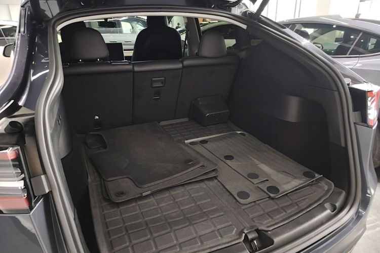 Tesla Model Y 2022 #19 Tesla Model Y 2022 car image #19