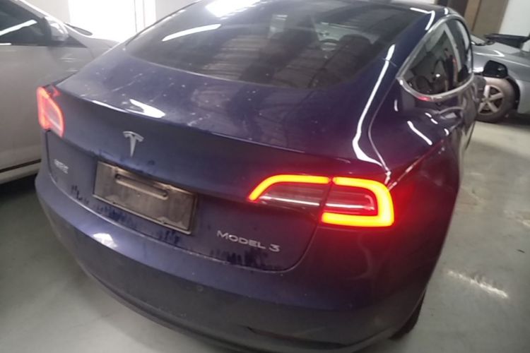 Tesla Model 3 2020 car image #7