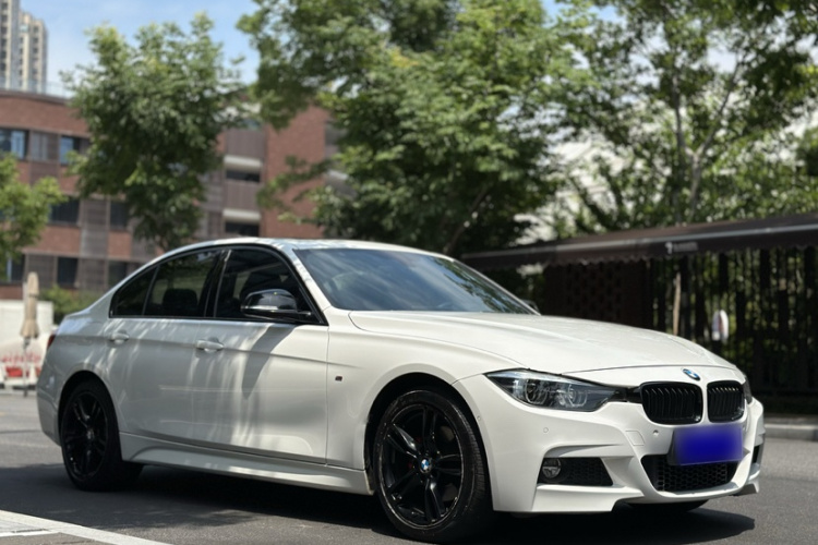 BMW 3 Series 2018 #4 BMW 3 Series 2018 car image #4