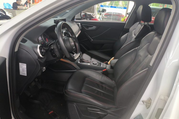 Audi Q2L 2023 imagem de carro #15