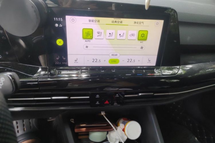 Volkswagen Golf 2021 car image #17