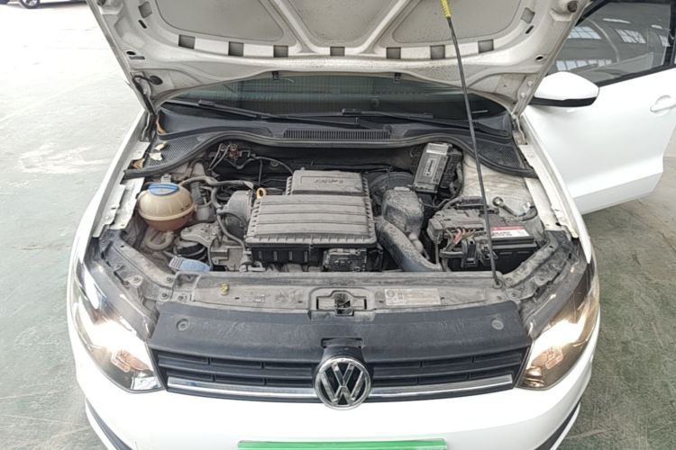 Volkswagen Polo 2016 car image #20