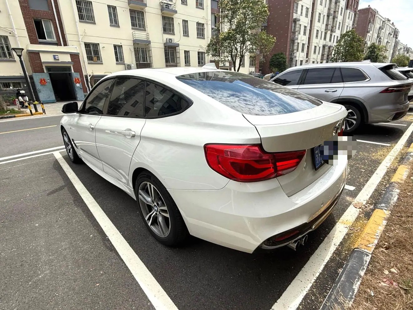 BMW 3 Series GT 2017 car image #6