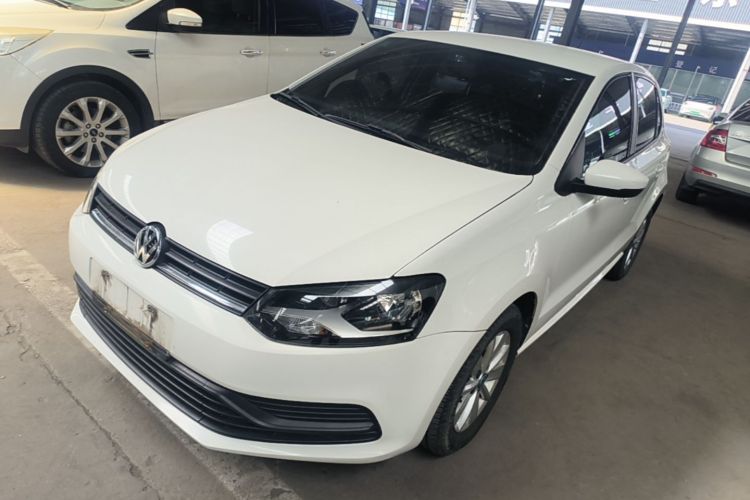 Volkswagen Polo 2016 car image #2