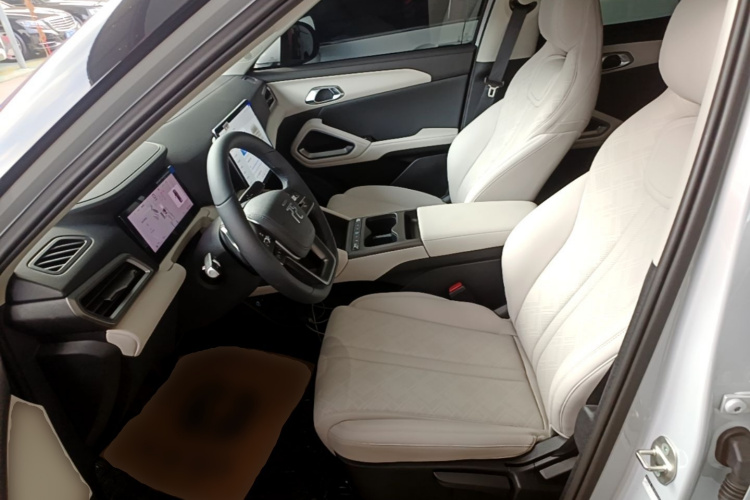 BYD YuanUP 2026 #15 BYD YuanUP 2026 car image #15