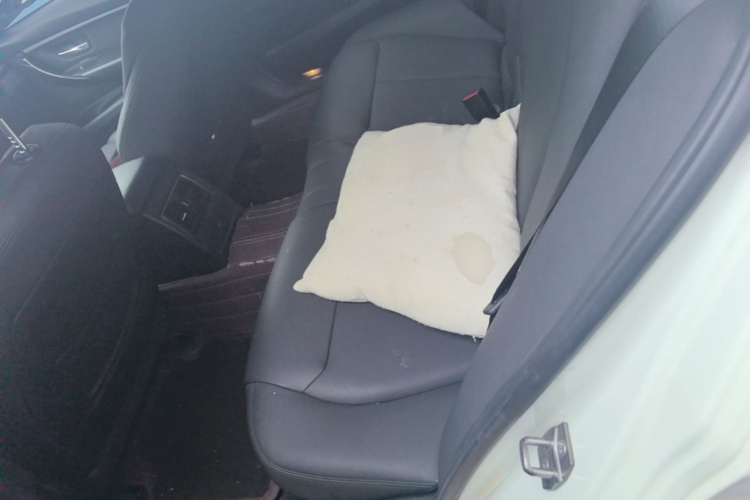 BMW 3 Series 2019 #17 BMW 3 Series 2019 car image #17