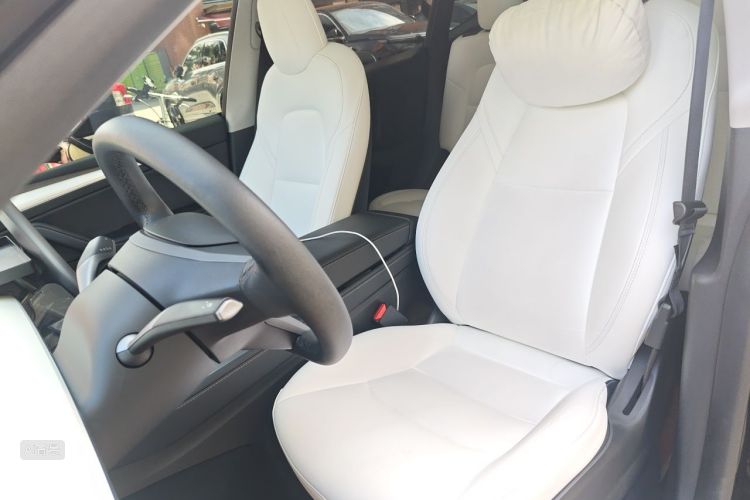 Tesla Model Y 2022 #17 Tesla Model Y 2022 car image #17