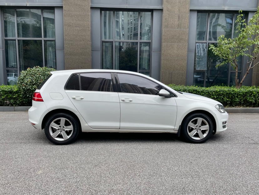 Volkswagen Golf 2016 car image #4