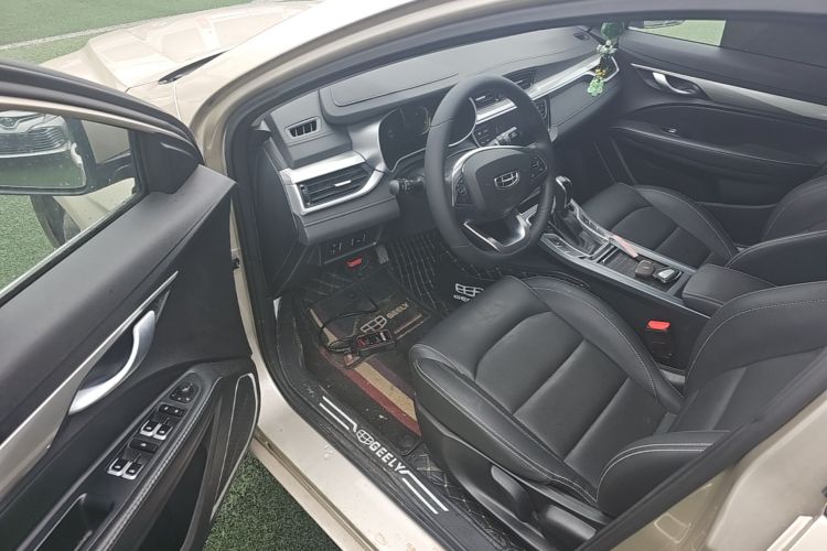 GEELY Emgrand 2021 car image #16