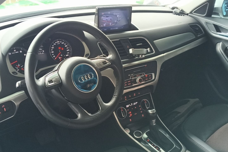Audi Q3 2016 #10 Audi Q3 2016 car image #10