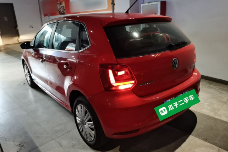 Volkswagen Polo 2016 car image #5