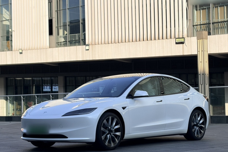 Tesla Model 3 2023 #2 Tesla Model 3 2023 car image #2