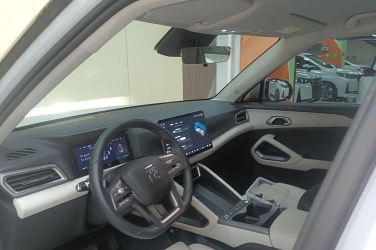 BYD YuanUP 2025 #18 BYD YuanUP 2025 car image #18
