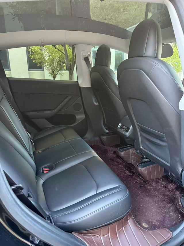 Tesla Model Y 2022 #7 Tesla Model Y 2022 car image #7