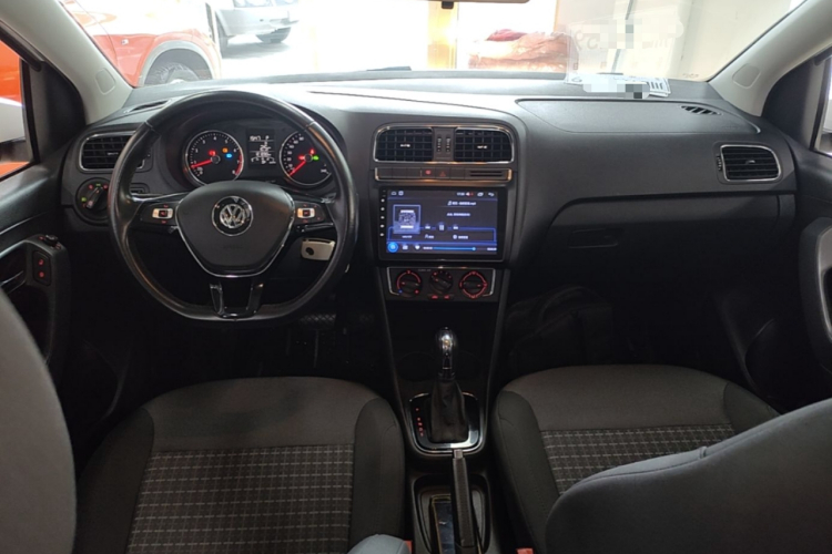 Volkswagen Polo 2017 #10 Volkswagen Polo 2017 car image #10