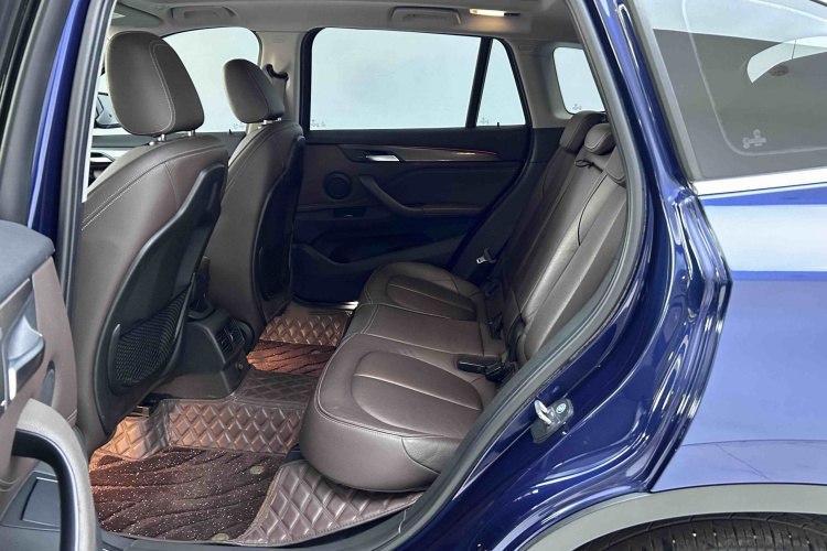 BMW X1 2018 #11 BMW X1 2018 car image #11