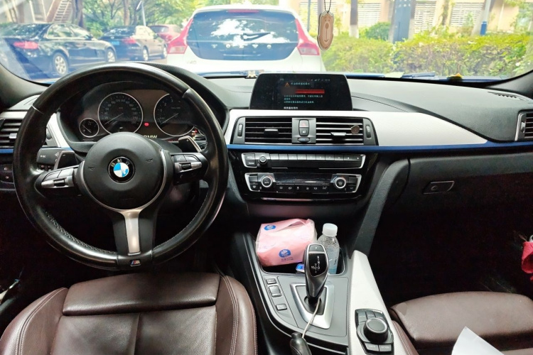 BMW 3 Series 2018 car image #7