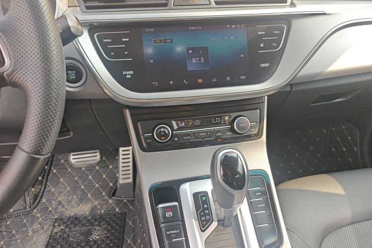 GEELY Emgrand GS 2019 صورة سيارة #13