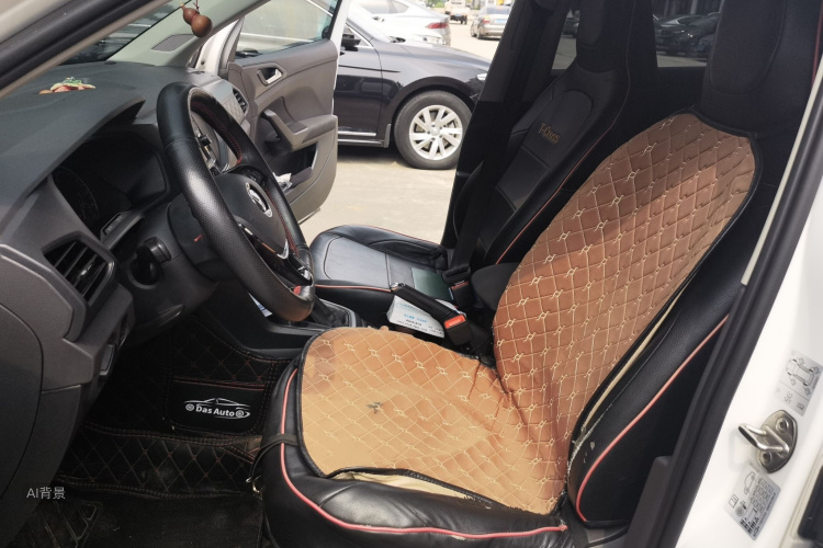 Volkswagen T-Cross 2019 #17 Volkswagen T-Cross 2019 car image #17
