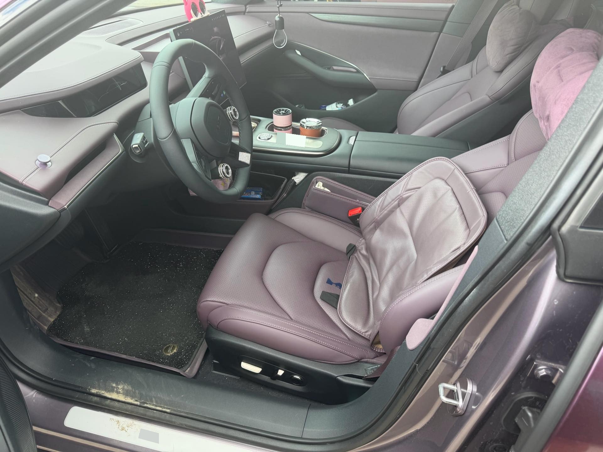 MI SU7 2025 car image #2