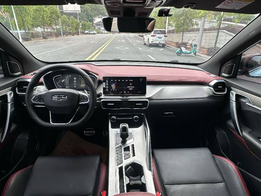 GEELY Coolray 2019 car image #9