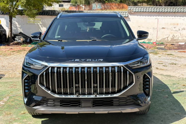 Jetour X70 PLUS 2024 car image #3