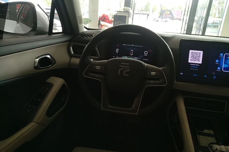 BYD YuanUP 2024 #15 BYD YuanUP 2024 car image #15