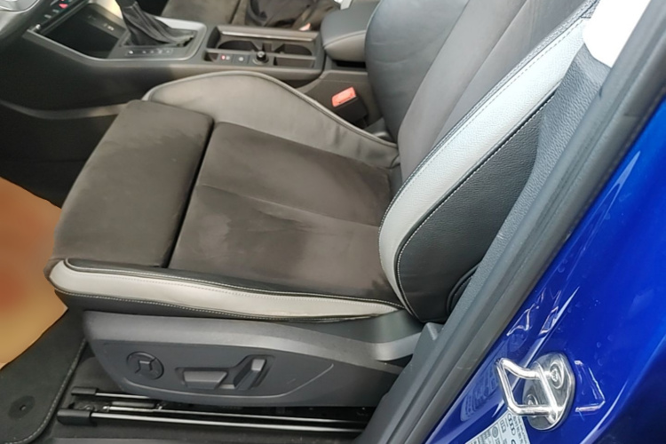 Audi Q3 2019 #19 Audi Q3 2019 car image #19