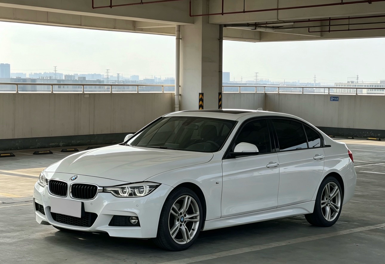 BMW 3 Series 2018 BMW 3 Series 2018 car image