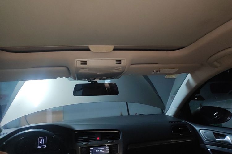 Volkswagen Golf 2016 car image #18