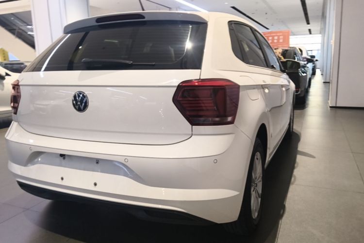 Volkswagen Polo 2022 car image #7