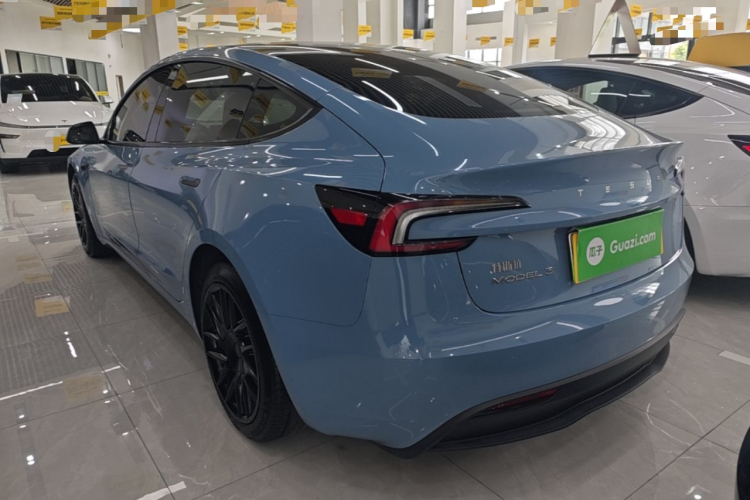 Tesla Model 3 2024 car image #5