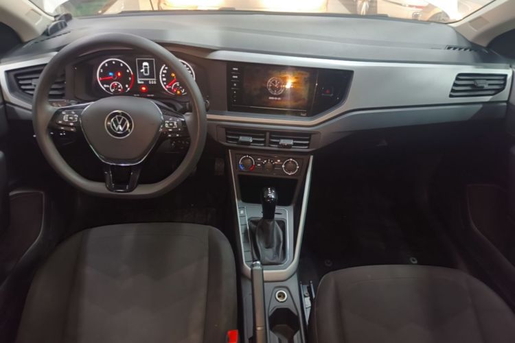 Volkswagen Polo 2021 car image #11