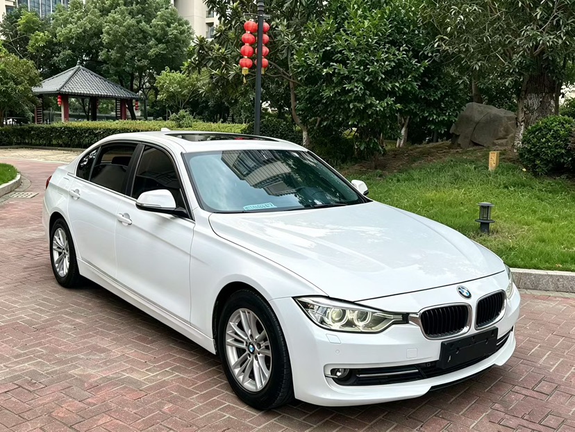 BMW 3 Series 2013 car image #2