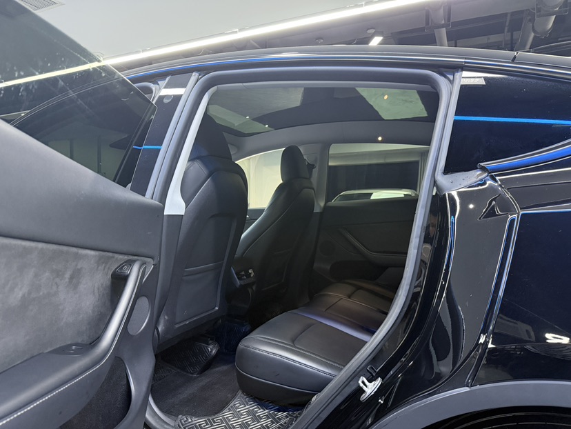 Tesla Model Y 2022 car image #5