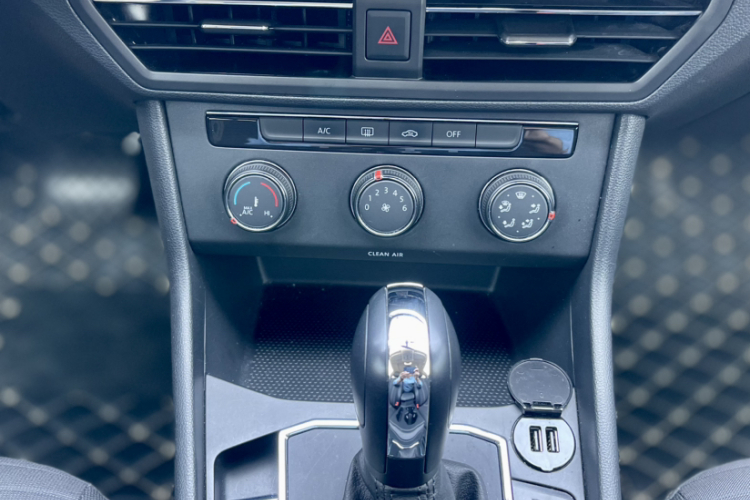 Volkswagen Lavida 2022 car image #16