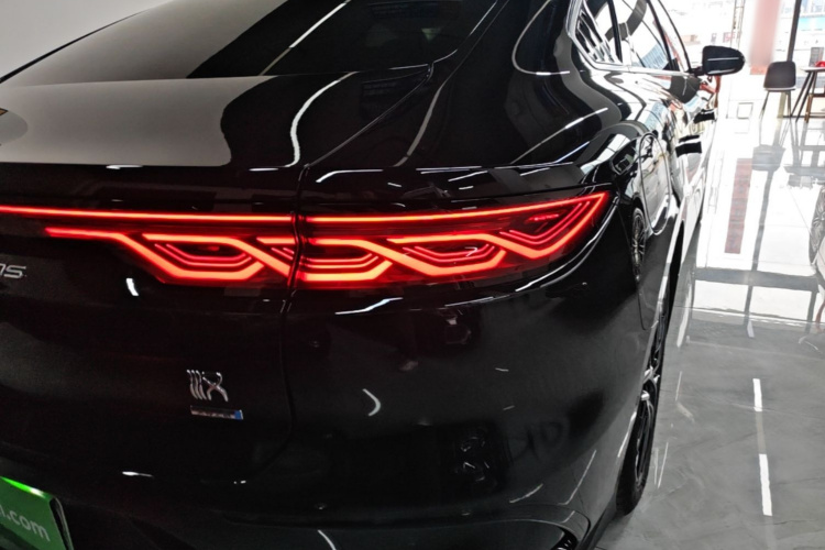BYD Han 2025 car image #8