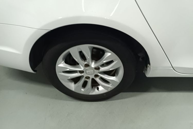 GEELY Emgrand 2015 car image #10